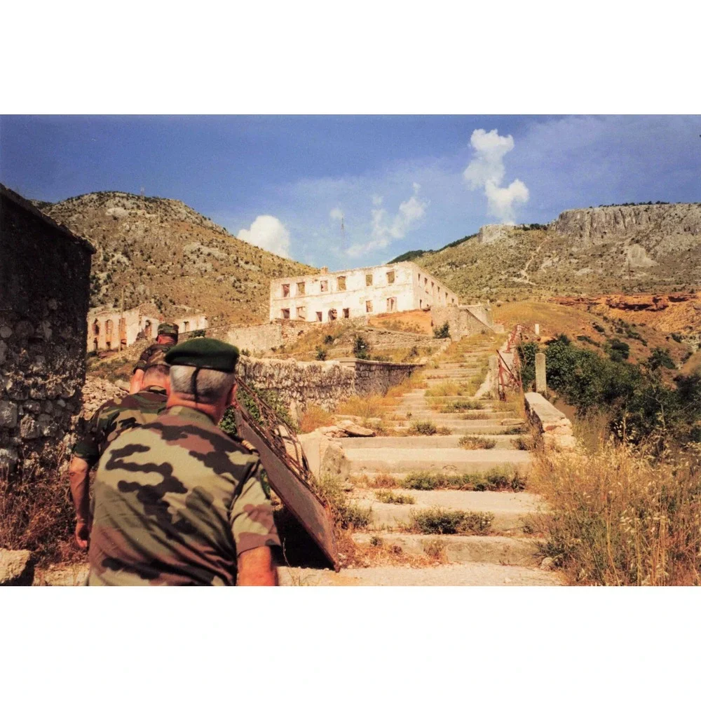 Vintage 1999 Bosnia SFOR Peacekeeping Lot USAF Officer APCs Checkpoint 6x4 - Picture 3 of 6